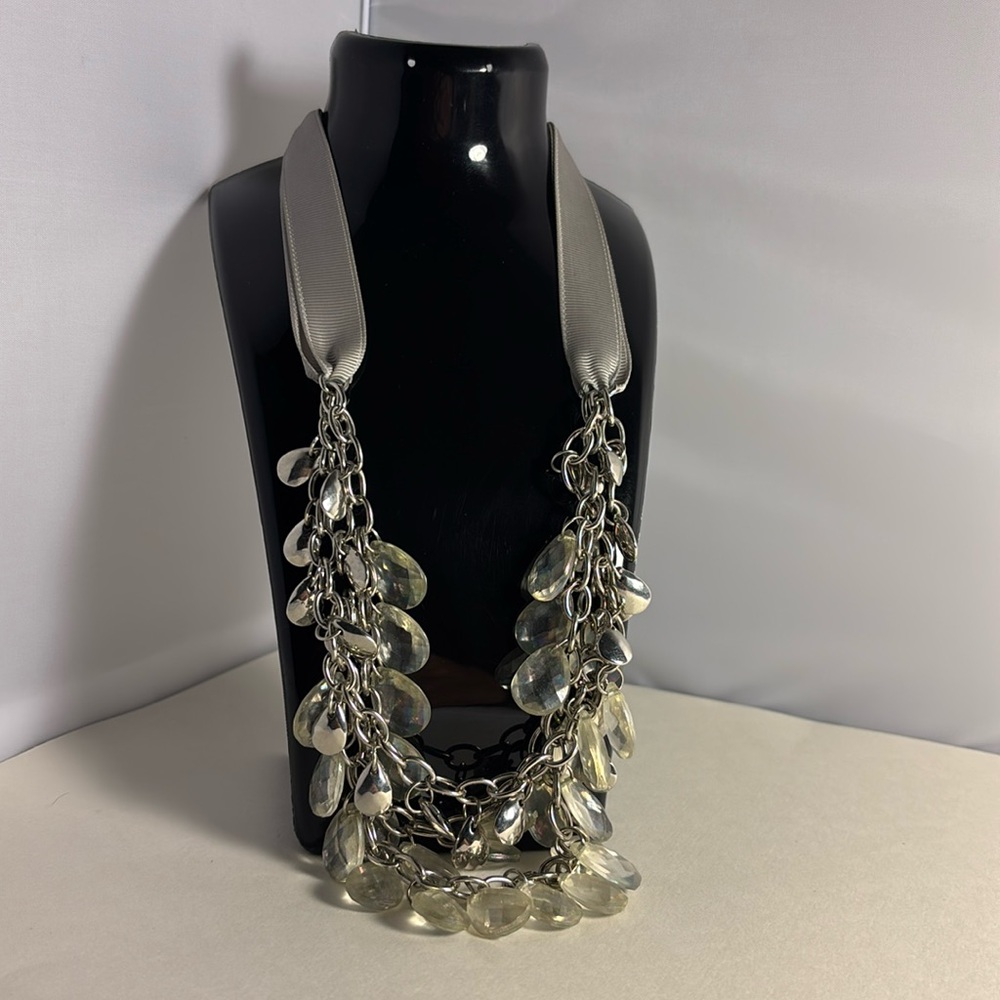 Gorgeous 10-12 inches long necklace